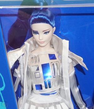 Star wars barbie online r2d2